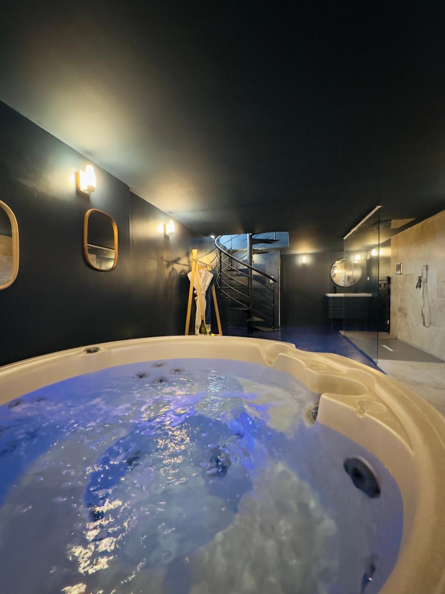 Mieuxqualhotel Jacuzzi Privatif La Parenthese บอร์โด ภายนอก รูปภาพ